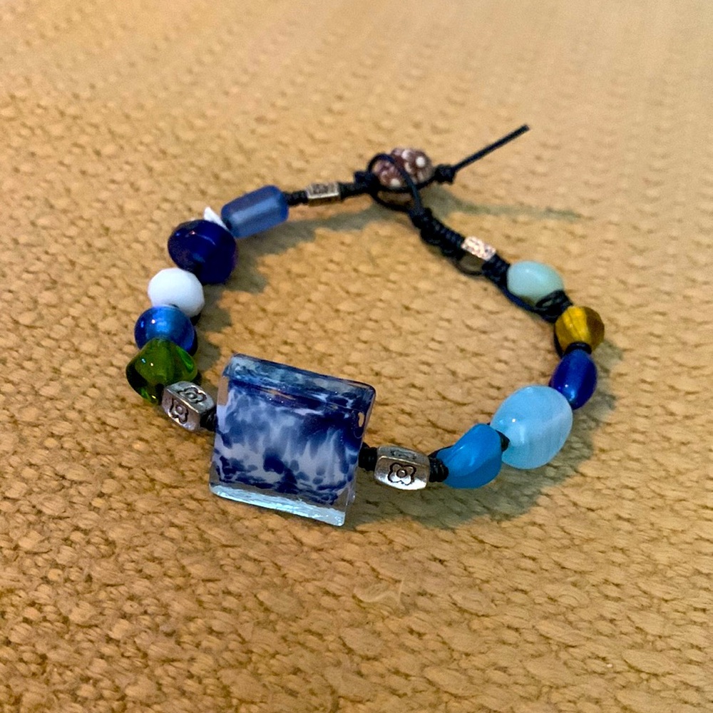 Cute boho mixed bead leather macrame bracelet. 8”